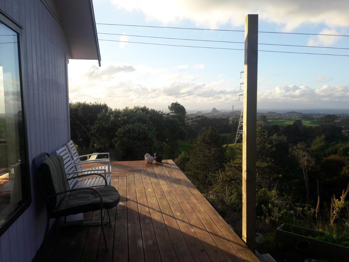 Cosy Country On A Sunny Hill Chalet *