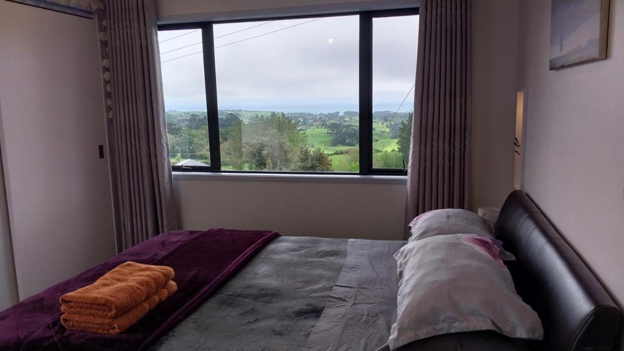 Cosy Country On A Sunny Hill New Plymouth
