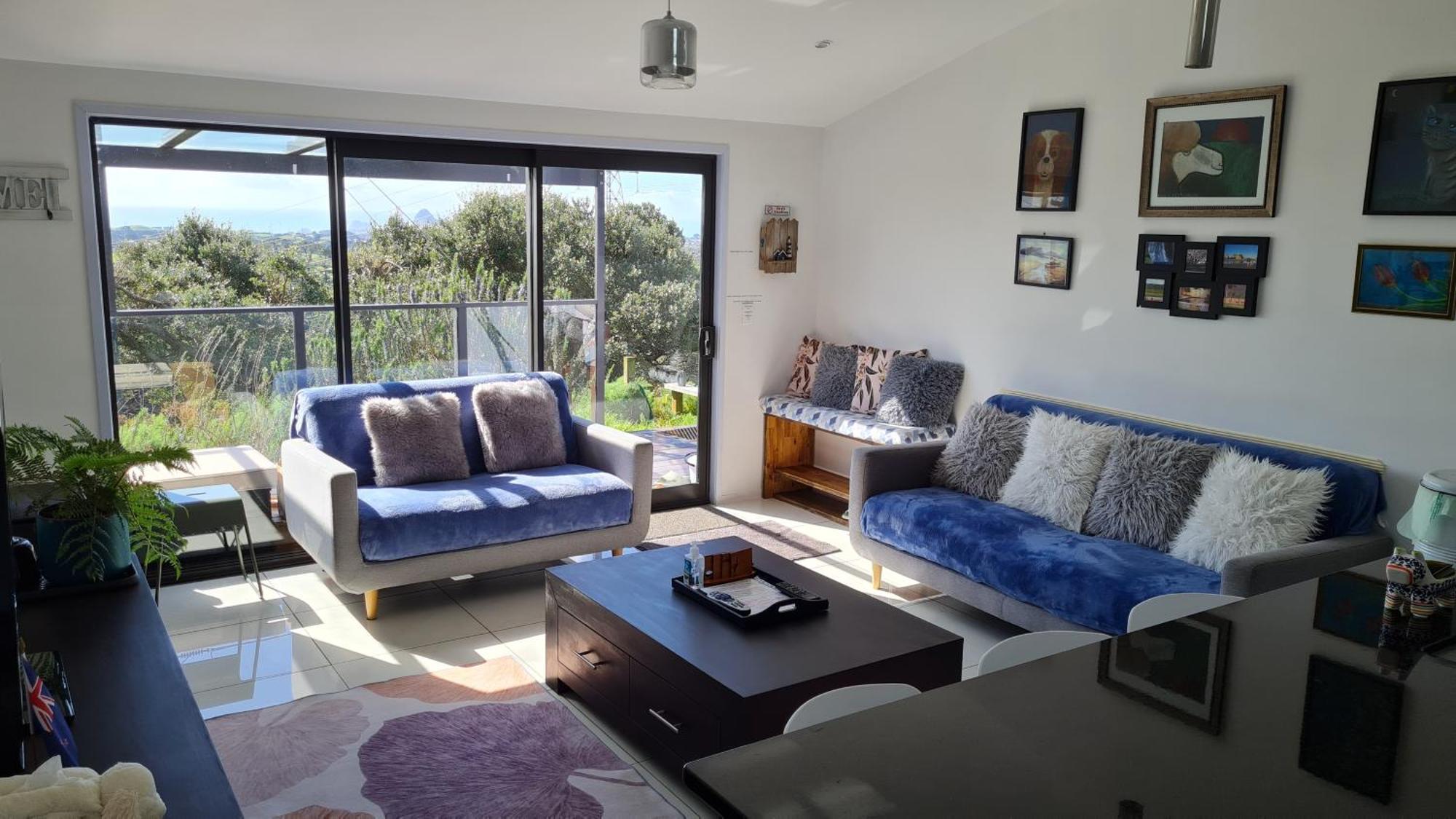 Cosy Country On A Sunny Hill New Plymouth